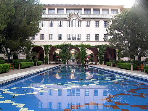 加州理工学院 